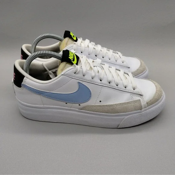 Nike Women's White and Blue Sneakers - Picture 3 of 8